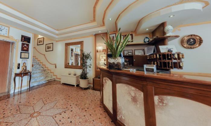 Hotel Villa Pigalle Tezze sul Brenta Екстер'єр фото