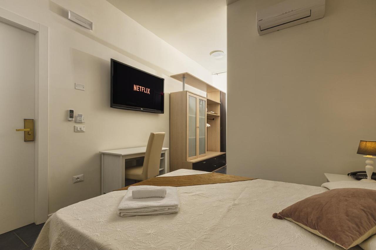 Hotel Villa Pigalle Tezze sul Brenta Екстер'єр фото