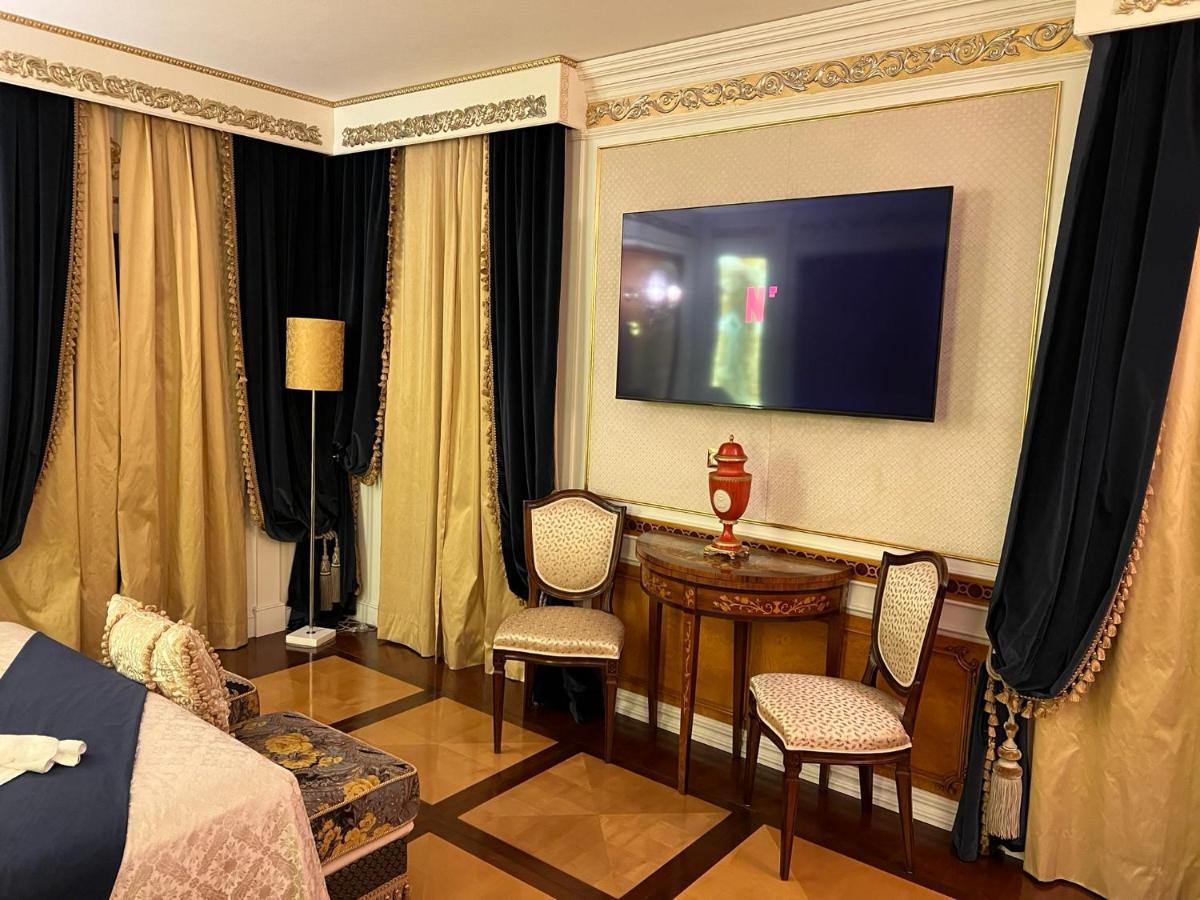 Hotel Villa Pigalle Tezze sul Brenta Екстер'єр фото